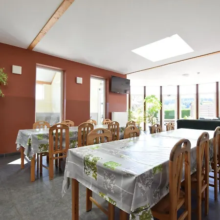 Contemporary House In Rendeux With Indoor Pool Hébergement de vacances La-Roche-en-Ardenne