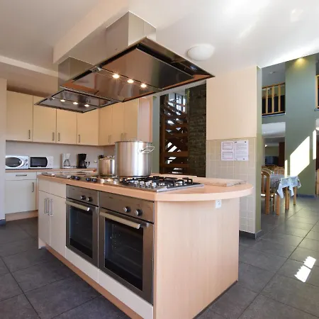Contemporary House In Rendeux With Indoor Pool Hébergement de vacances *