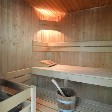 Hébergement de vacances Contemporary House In Rendeux With Indoor Pool